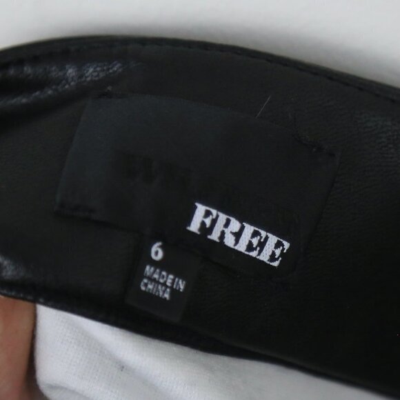 Wilfred Free Aritzia Mini Skirt Size 6 Faux Leather Zip Up Pockets Gray Black - Picture 3 of 5